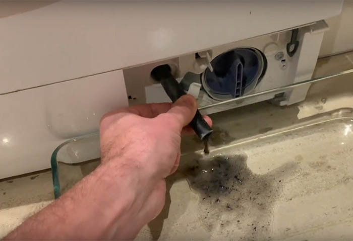 Стиральная машина electrolux не сливает воду